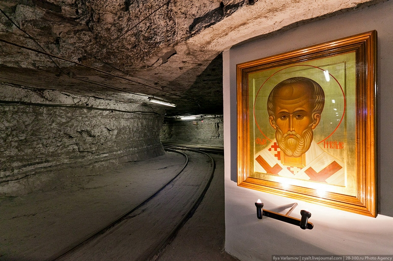 Illustration for article titled Former Soviet Mines Are Like Artificially Constructed Pits Of Hell